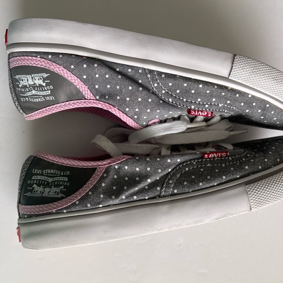 Levis Strauss Women’s Sneakers Sz 5 - Picture 2 of 3